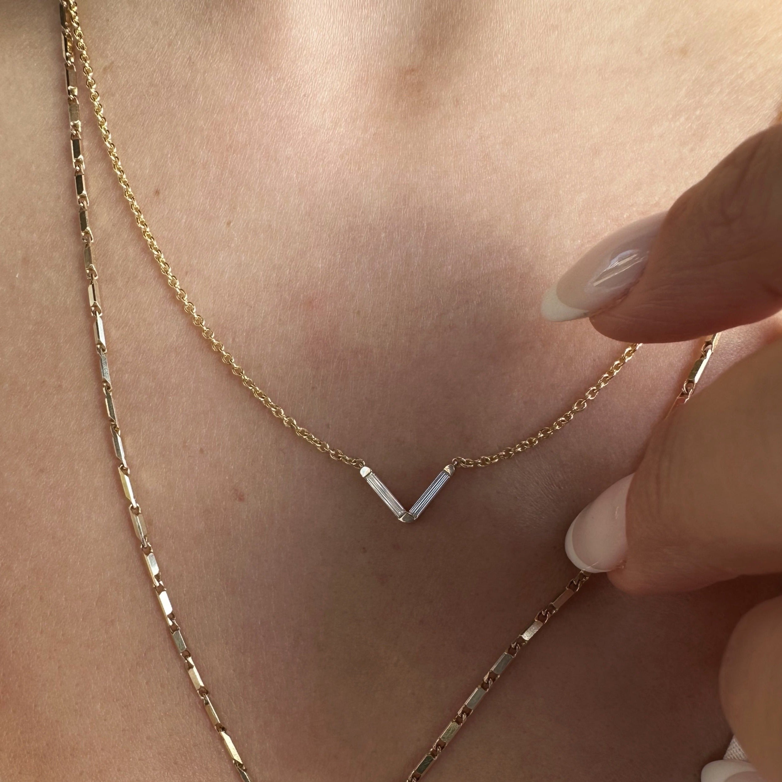 V Baguettes | 0.14 CT