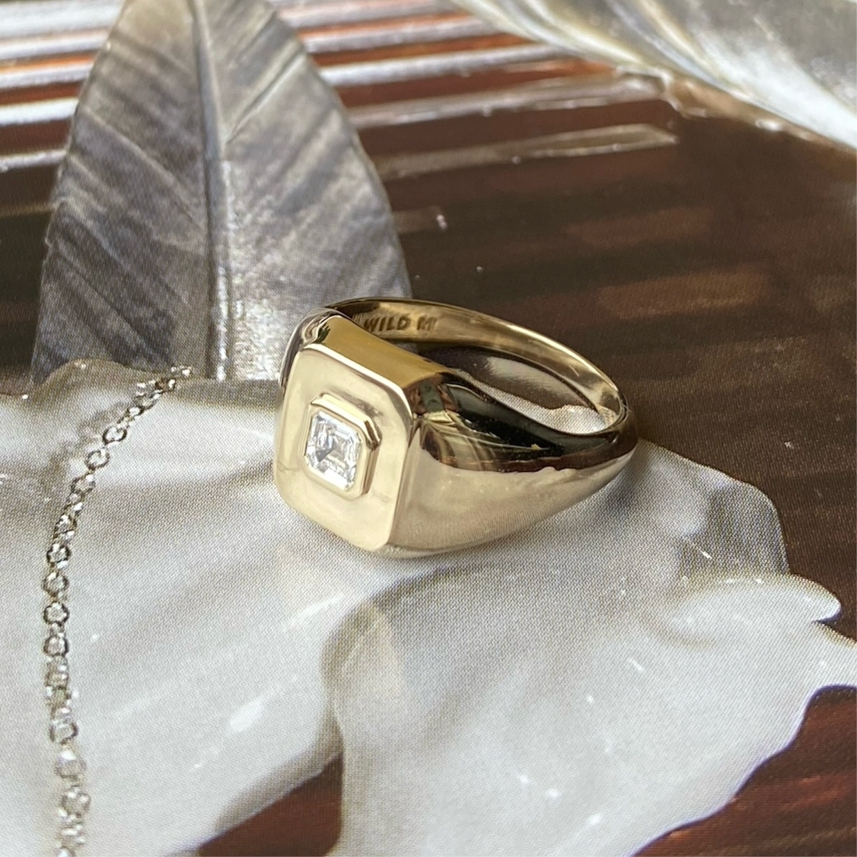 The Signet Ring | Asscher Cut