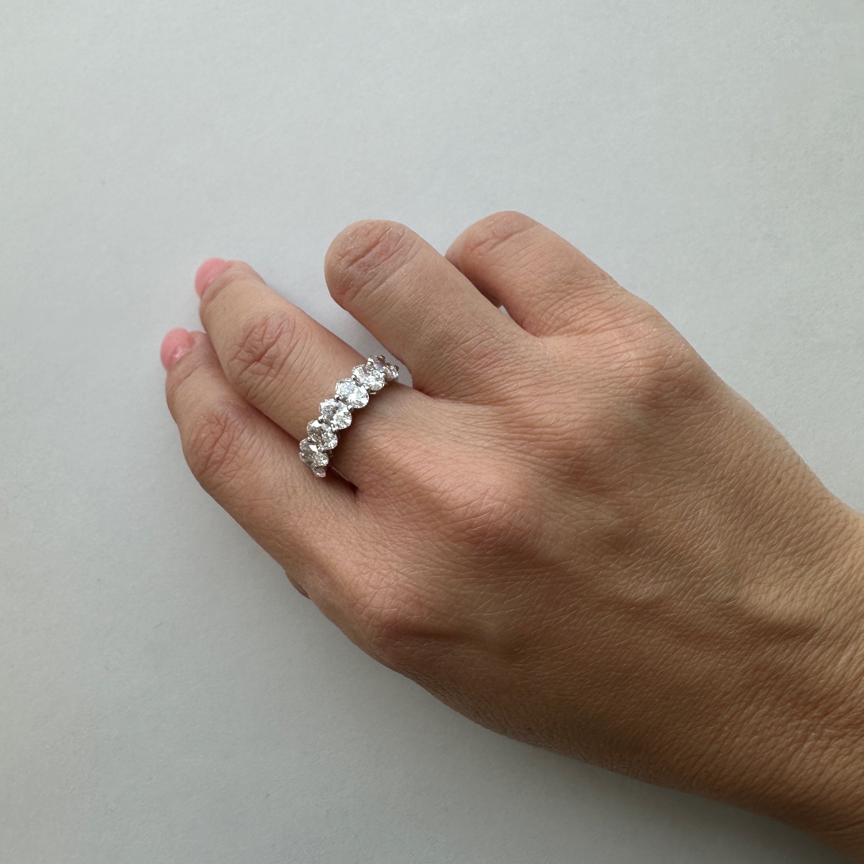 Seven Oval Cut Band | L