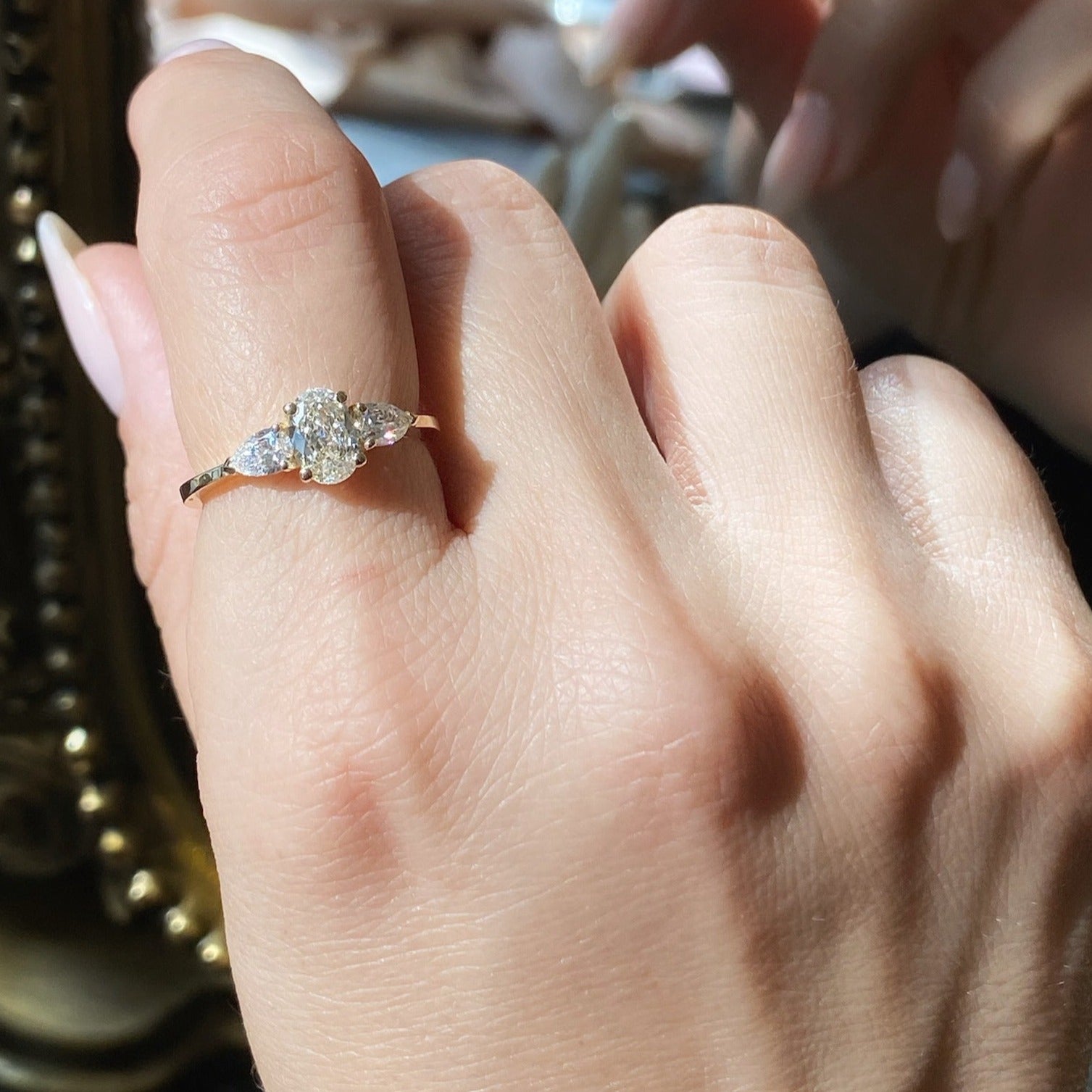Oval & Pear Shapes | Medium